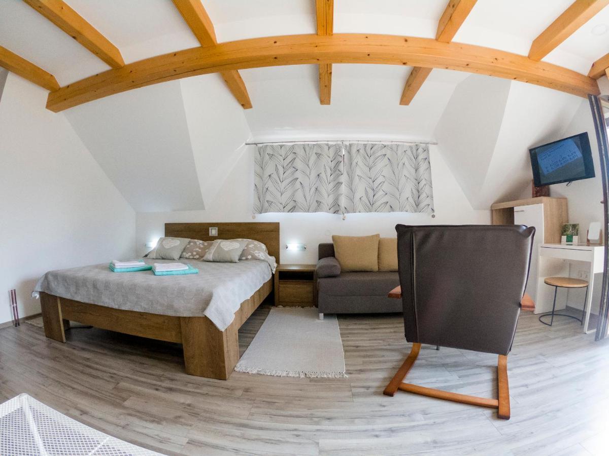 Studio Apartment Karlo ドレツニック・グラード エクステリア 写真